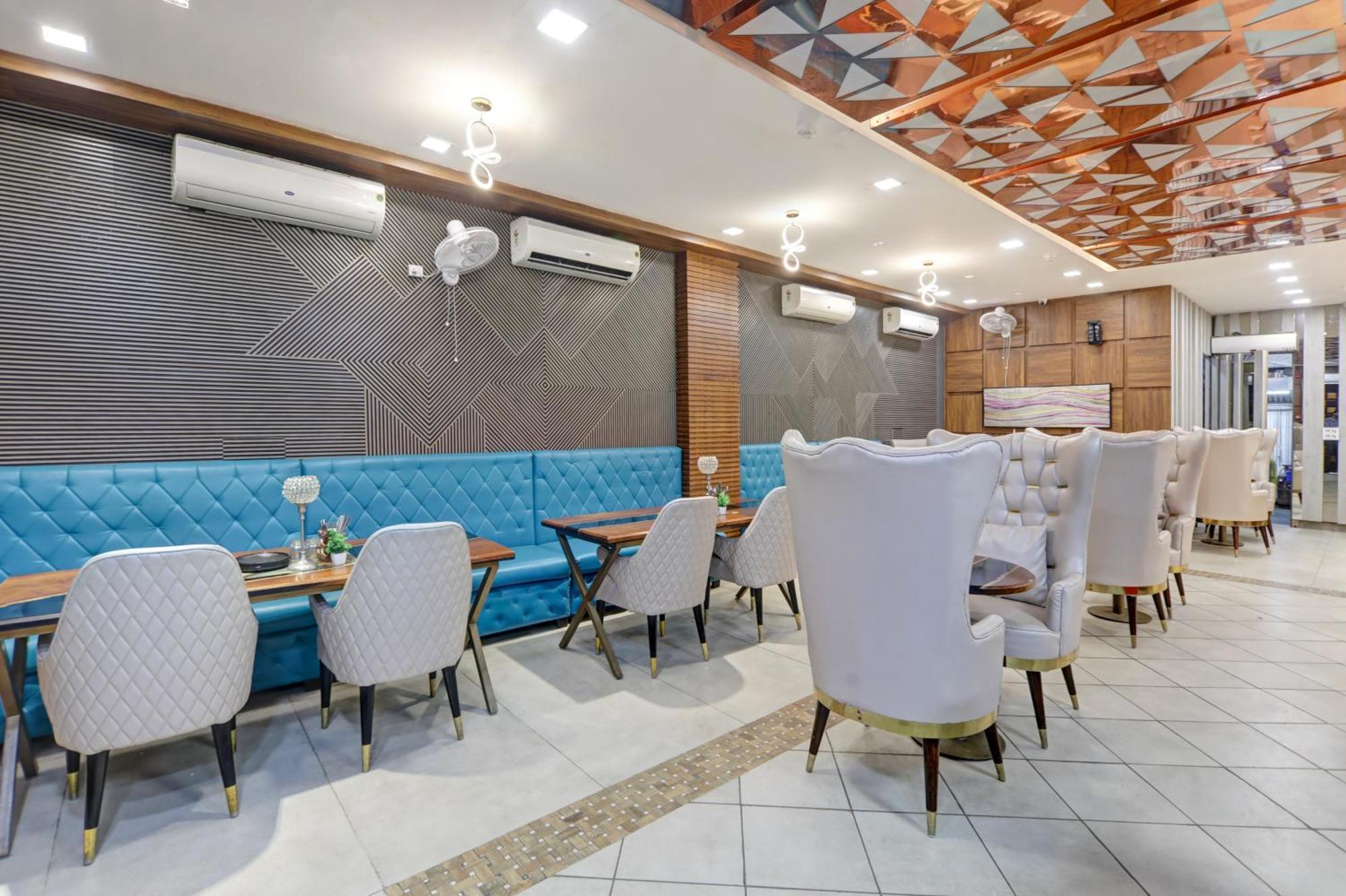 Status By Hotel The Emporio Ghaziabad Exterior photo